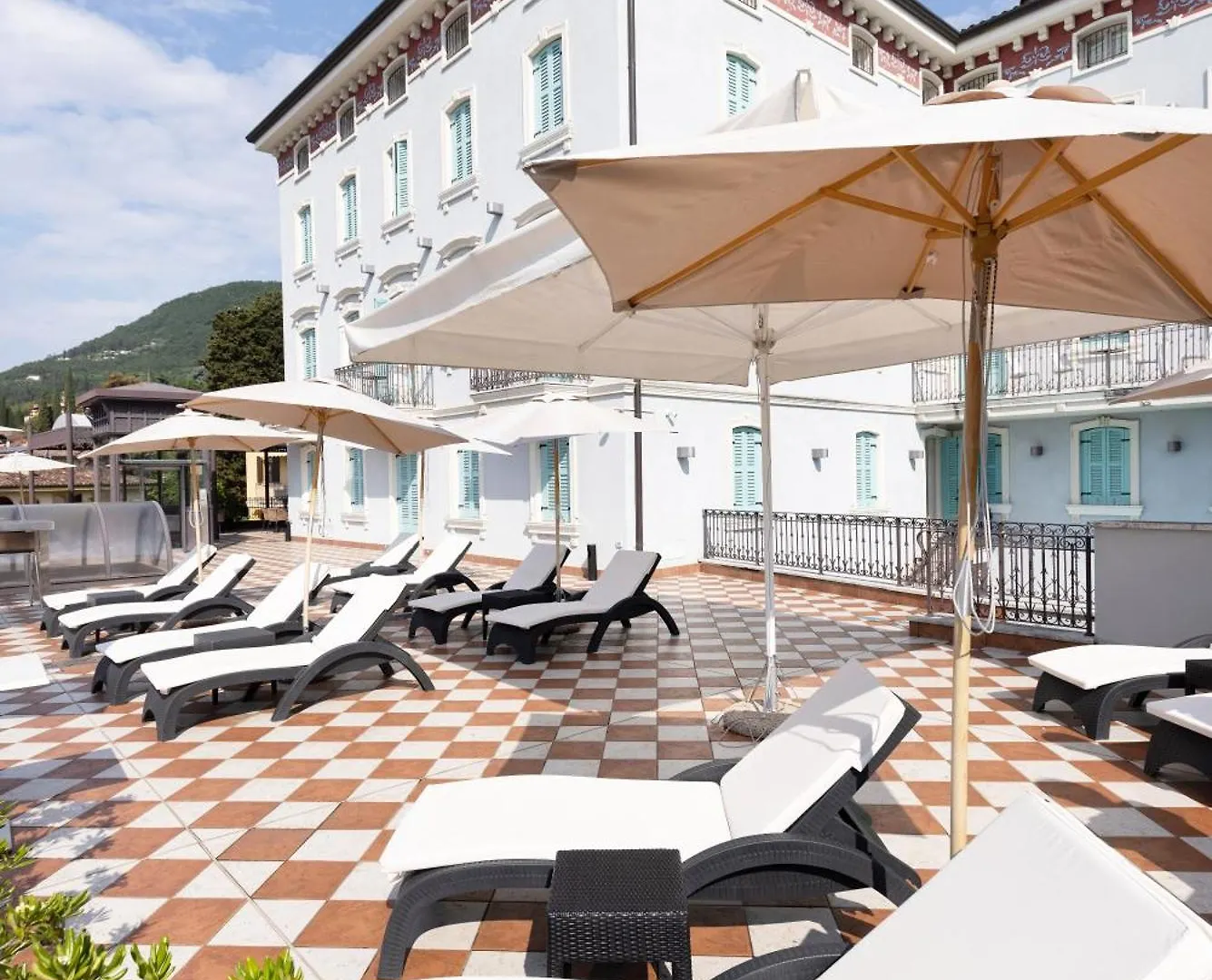 Gardone Palace Hotel Gardone Riviera 4*,